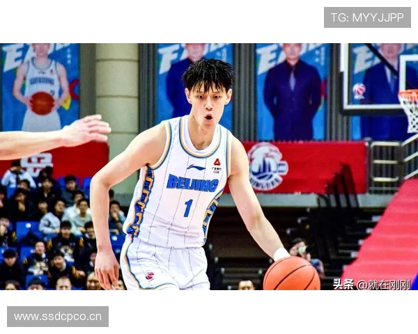 NBA比赛：曾凡博未能登场 网队凭险胜力克太阳艰难取得胜利